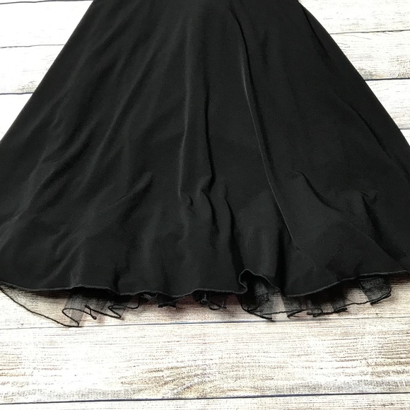 Black Dress - Picture 4 of 6